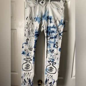Graphic jeans for men